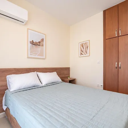Gaia 3 - 5 Min To Beach דירה *